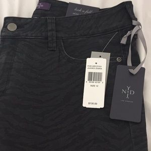 NYDJ Jagged Zebra Jeans Sz 12. NWT